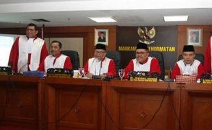 PENCATUTAN NAMA JOKOWI : Presiden Minta Masyakarat Tunggu Putusan MKD