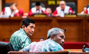 PENCATUTAN NAMA JOKOWI : MKD akan Panggil Luhut, Riza Chalid Baru Disurati