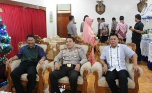 HARI NATAL 2015 : Natalan di Rumah Danrem, Kapolres Madiun Sebut Wujud Toleransi...