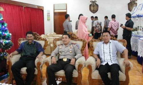 HARI NATAL 2015 : Natalan di Rumah Danrem, Kapolres Madiun Sebut Wujud Toleransi...