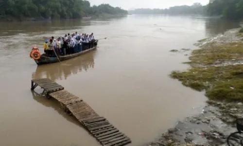 BANJIR BOJONEGORO : Pemkab Bojonegoro Diminta Kembalikan Fungsi Tanggul TBS