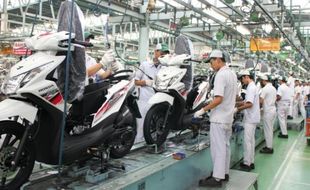 BURSA MOTOR : Ini 10 Sepeda Motor Terlaris 2015