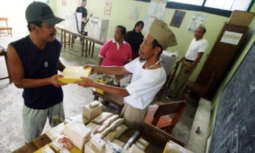 HASIL PILKADA KABUPATEN KEDIRI : Tak Ada Gugatan, KPU Kabupataten Kediri Tetapkan Hasil Pilkada 2015