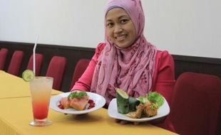 KULINER SOLO : Kenyo Mesem dan Nasi Bakar Rica Hotel Sarila Harga Kaki Lima