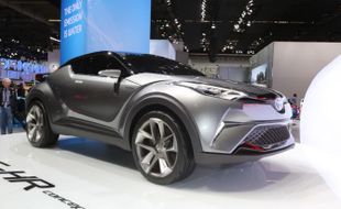 MOBIL TOYOTA: C-HR Penantang HR-V Rilis Bulan Depan?