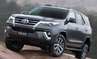 BURSA MOBIL : Pajero vs Fortuner, Ini Perbandingan Biaya Servisnya