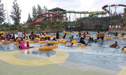 JOGJA BAY WATERPARK : Wahana Petualang Air Bernuansa Perompak