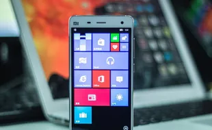 SMARTPHONE TERBARU : Diumumkan Pakai Windows 10, Xiaomi Mi 4 Punya Varian Android