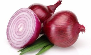 TIPS CANTIK : Bawang Merah Berkhasiat Mengatasi Rambut Rontok