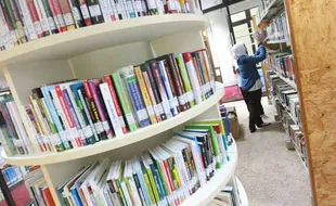 MINAT BACA : Perpustakaan Semakin Sepi Pengunjung