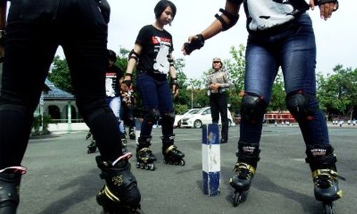 Foto Polres Jombang Andalkan Sepatu Roda