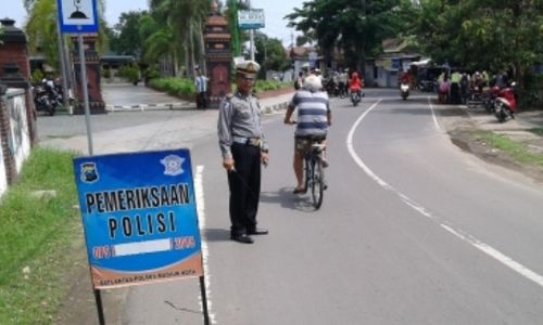 LALU LINTAS MADIUN : Polresta Madiun Razia di Jalan Kampung