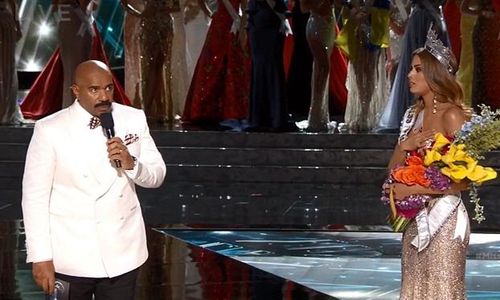 INSIDEN MISS UNIVERSE 2015 : Miss Colombia Terang-Terangan Sindir Steve Harvey