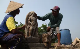 CAGAR BUDAYA BOYOLALI : Warga Teras Temukan Kendi Kuno dan 6 Batu di Kadireso