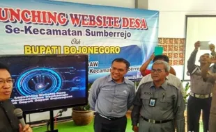 TEKNOLOGI INFORMASI : Bupati Bojonegoro Minta Seluruh Desa Punya Website