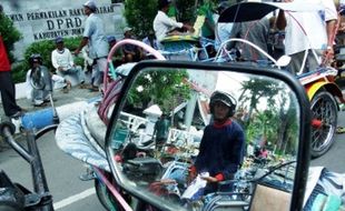 Foto Bentor Jombang Diminta Dilegalkan