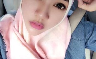 TRENDING SOSMED : Cantik Bak Model, Cewek Berjilbab Ini Ternyata Sipir Penjara