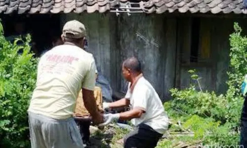 PEMBUNUHAN NGAWI : Pemulung Kaya Raya Tewas Berlumuran Darah