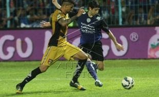 ISC A 2016 : MITRA KUKAR VS AREMA CRONUS : Leandro Bawa Mitra Kukar Unggul 1-0