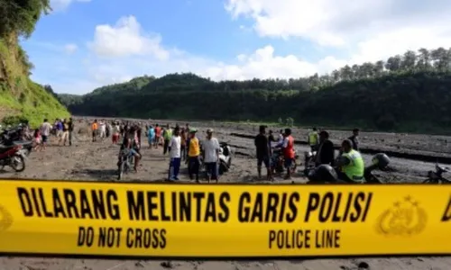 FOTO PENAMBANGAN PASIR : Begini Akibat Banjir Bandang Kali Putih