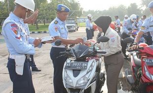 LANUD ISWAHJUDI : Satpom Lanud Iswahjudi Geledah Anggota Skadron Teknik 042, Ini yang Dicari...