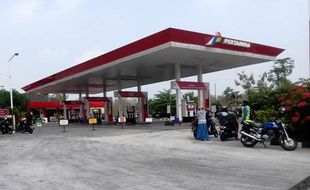 HARGA BBM TURUN : Harga Premium dan Solar Turun Rp500/Liter, Berlaku Mulai 1 April