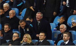 PIALA LIGA INGGRIS : Fergie Nonton di Etihad, Netizen Sindir MU