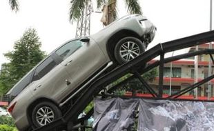 MOBIL BARU TOYOTA : Fortuner Dapat Lima Bintang Pada Uji Tabrak