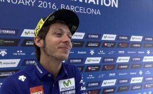 KABAR PEMBALAP : Rossi Bertahan di MotoGP hingga 2018