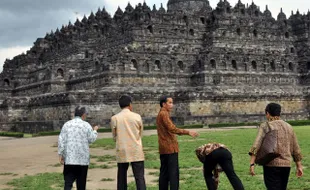 FOTO KUNJUNGAN PRESIDEN : Presiden Jokowi Berkunjung ke Borobudur