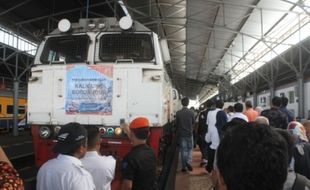 TRANSPORTASI KERETA API : KA Kaligung dan Ambarawa Ekspress Kini Berasa Kelas Eksekutif