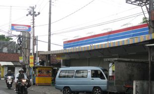 MINIMARKET JOGJA : Toko Berjejaring Terus Bermunculan, Pasang Logo Tanpa Nama