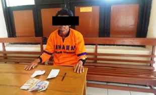 PERJUDIAN MAGETAN : Lelaki Asal Desa Sidowayah Ini Nekat Jual Togel di Tepi Jalan...