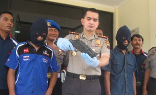 PERAMPOKAN WONOGIRI : Tersangka Mengaku Belajar Bikin Pistol Rakitan dari Internet