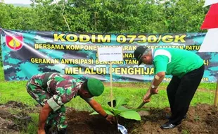 CEGAH TANAH LONGSOR : Kodim Giatkan Program Penghijauan di Wilayah Gunungkidul