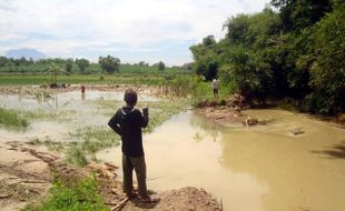 BANJIR SRAGEN : 2 Tanggul Jebol, 6 Ha Tanaman Padi dan Jagung Rusak