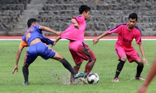 LAGA UJI COBA : Persis Muda Hajar Tunas Jogja