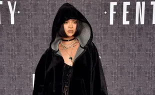 GRAMMY AWARDS 2016 : Ini Penyebab Rihanna Batal Tampil di Grammy Award