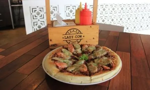 KULINER SOLO : Pizza Lebih Tebal di Lazy Cow Restaurant