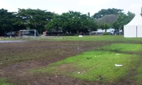 KONSER MUSIK : Seusai Konser SID, Rumput Lapangan Gulun Rusak