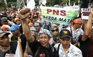 TENAGA HONORER SOLORAYA : Ribuan Honorer K2 di Soloraya Tagih Janji Pengangkatan CPNS