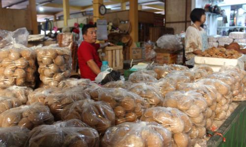 MUBENG BERINGHARJO : Pedagang Gula Jawa Paham Cuaca