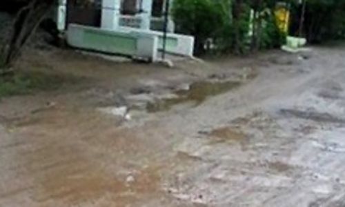 JALAN RUSAK NGAWI : Jalan Ngawi Berlumpur, Bupati Jadi Bahan Gunjingan