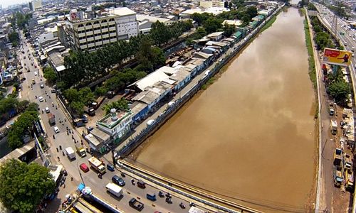 PENERTIBAN KALIJODO : Berdiri di Tanah Negara, Kafe Intan Daeng Aziz Diduga Pakai Listrik Curian