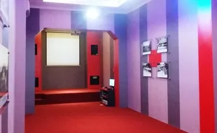 FOTO PERPUSTAKAAN MADIUN : Ini Ruang Karaoke Perpustakaan Madiun…