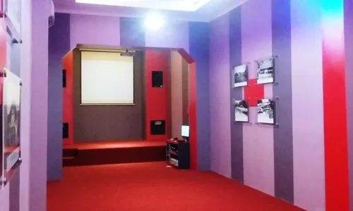 FOTO PERPUSTAKAAN MADIUN : Ini Ruang Karaoke Perpustakaan Madiun…