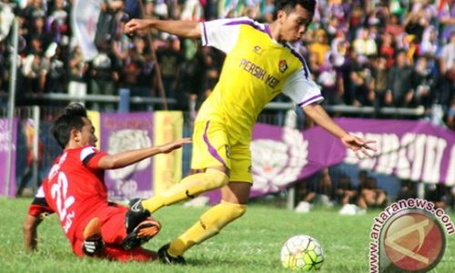 ISC B 2016 : Sempat Diwarnai Aksi Mogok, Persik Perpanjang Kemenangan