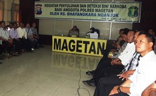 NARKOBA MAGETAN : Urine 100 Anggota Polres Magetan Dites