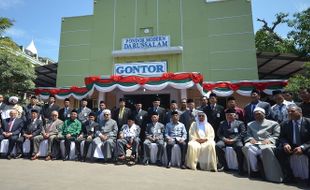 FOTO PONDOK GONTOR : Begini Grand Syaikh Al-Azhar di Gontor…