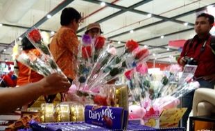 FOTO VALENTINE’S DAY : Demi Valentin’s Day, Cokelat Dirazia